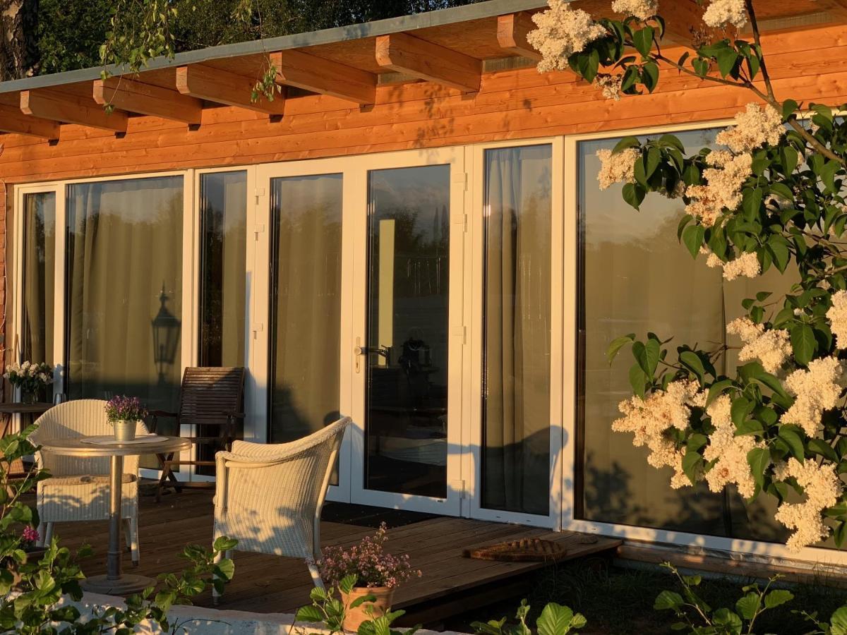 Tiny House Oder Ferienwohnung Auf Der Sunset Marina Berlin Luaran gambar