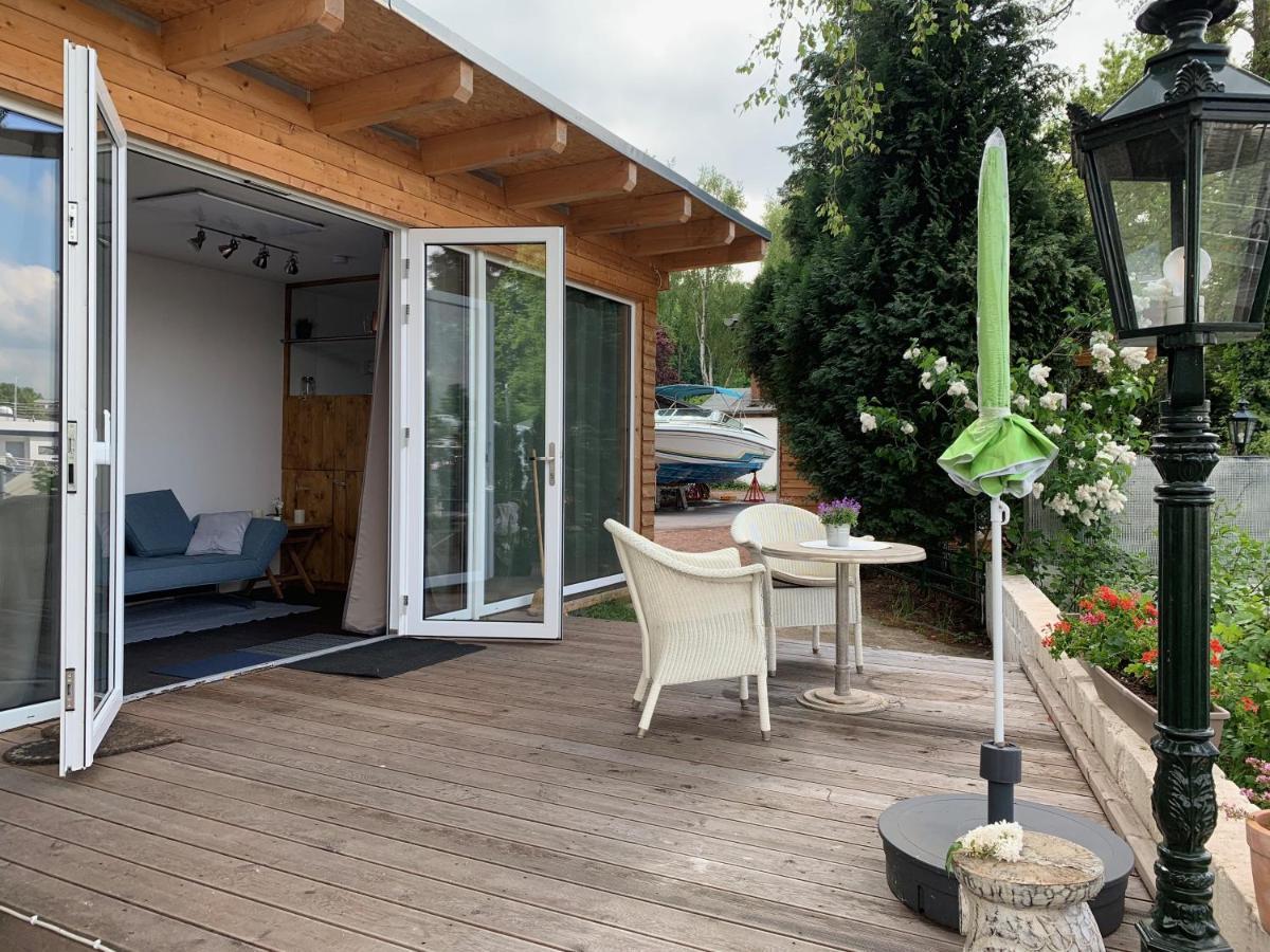 Tiny House Oder Ferienwohnung Auf Der Sunset Marina Berlin Luaran gambar