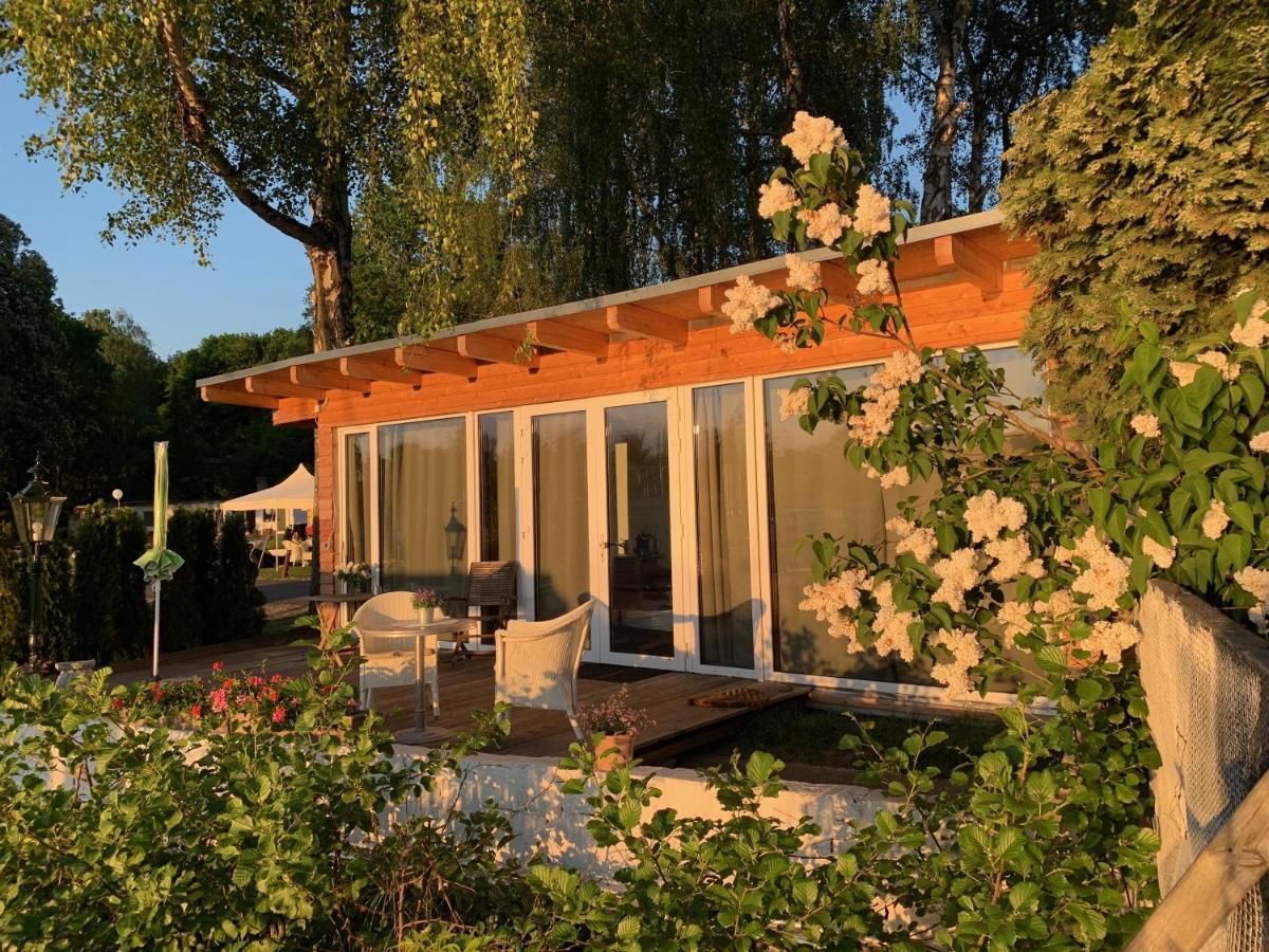 Tiny House Oder Ferienwohnung Auf Der Sunset Marina Berlin Luaran gambar