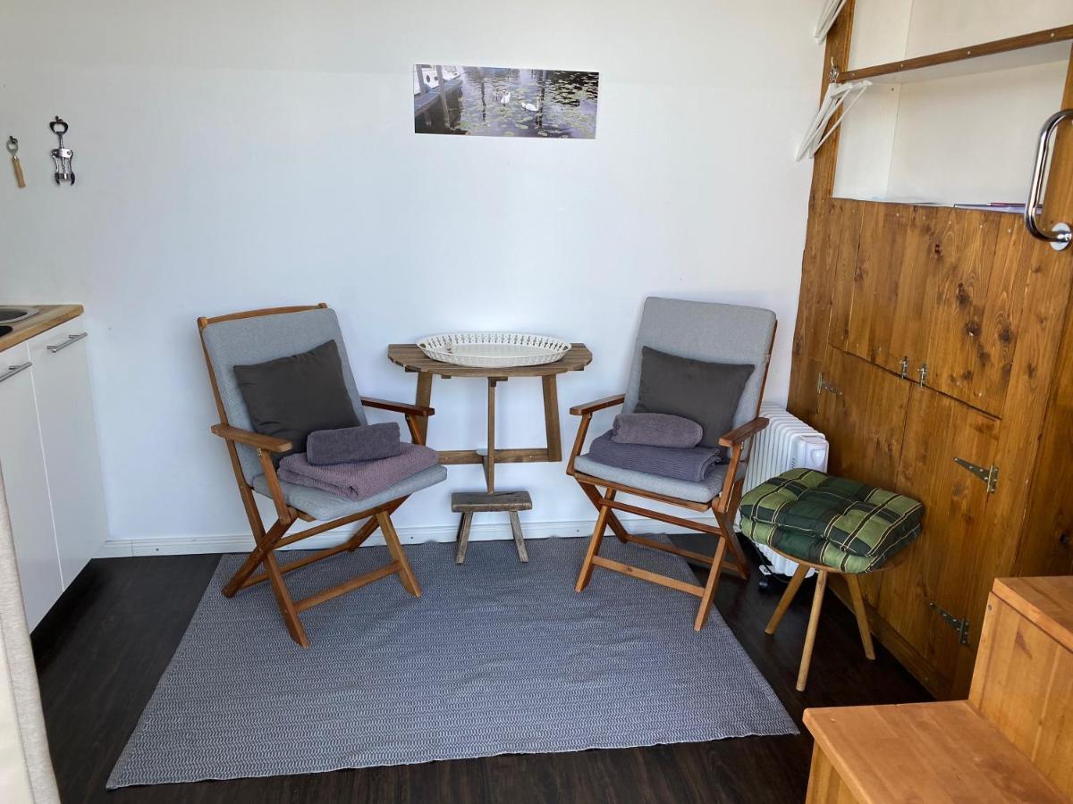 Tiny House Oder Ferienwohnung Auf Der Sunset Marina Berlin Luaran gambar