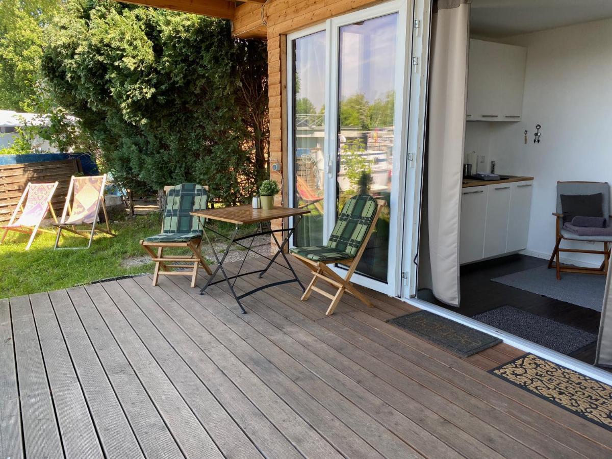 Tiny House Oder Ferienwohnung Auf Der Sunset Marina Berlin Luaran gambar
